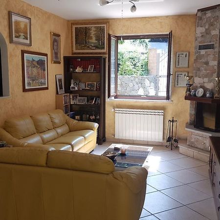 B&B La Taverna Degli Angeli Vezzi Portio Buitenkant foto
