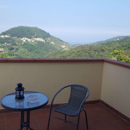 B&B La Taverna Degli Angeli Vezzi Portio Buitenkant foto