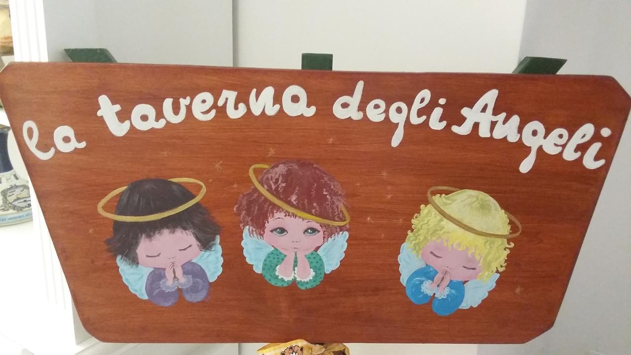B&B La Taverna Degli Angeli Vezzi Portio Buitenkant foto