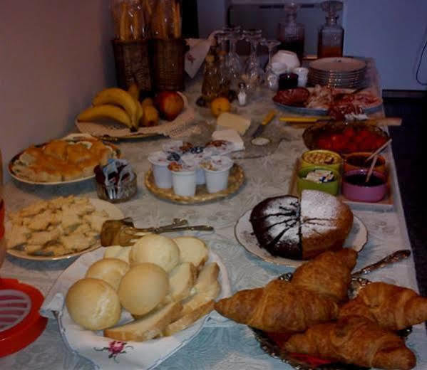 B&B La Taverna Degli Angeli Vezzi Portio Buitenkant foto