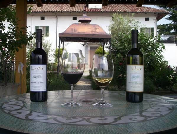 B&B La Taverna Degli Angeli Vezzi Portio Buitenkant foto